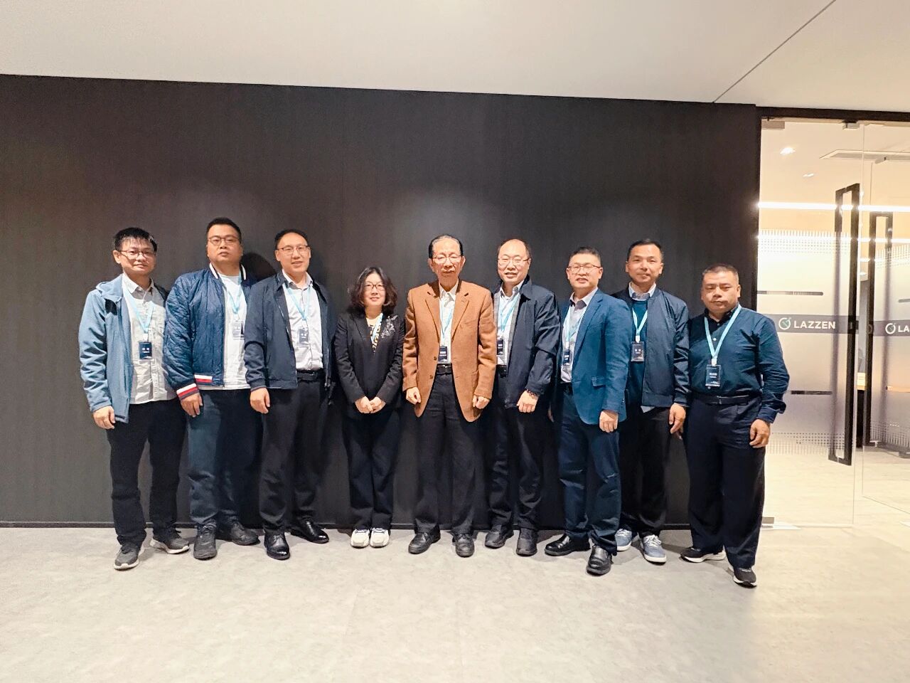 1763082470630661.jpg 82a05e6d-5936-4b66-a9d6-c7d3af2869d2.jpg